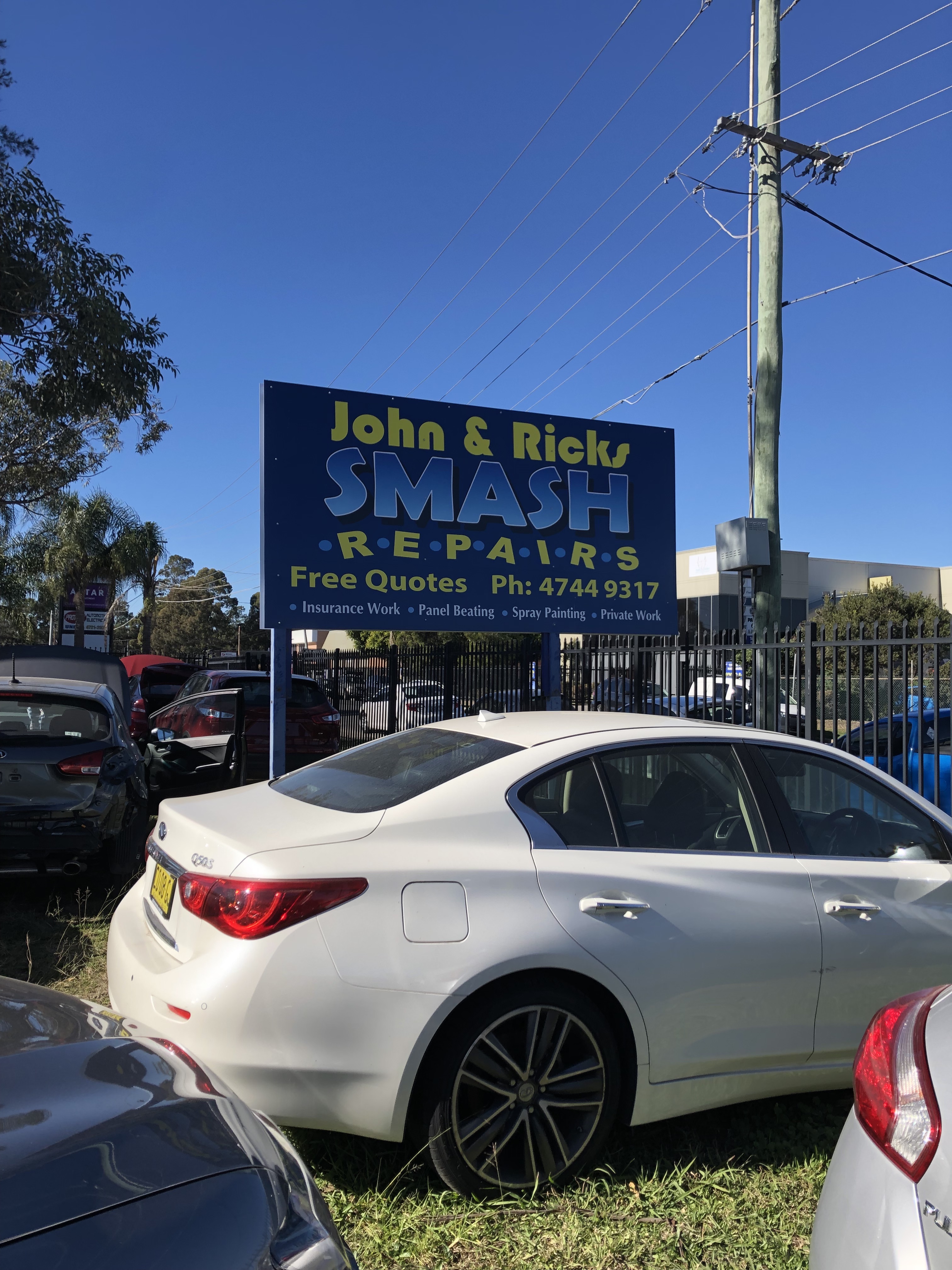 John and Ricks Smash Repairs Photos